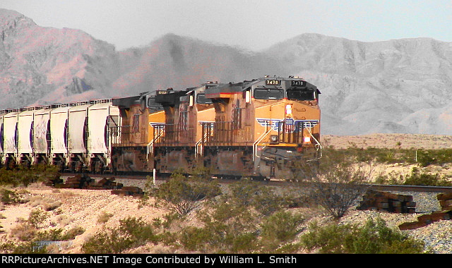 EB Unit Covered Hooper Frt at Erie NV W-Pshr -2